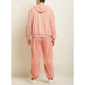 Ensemble de survêtement élégant pour les marchés athlétique et streetwear, fabriqué par des experts - Product Image 2