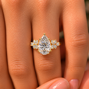 Anillo de Diamante Cultivado en Laboratorio con Certificación IGI, Corte Pera de 5.00 Ct, Oro Puro de 14K, Anillo de Compromiso, Joyería de Lujo para Boda - Product Image 1