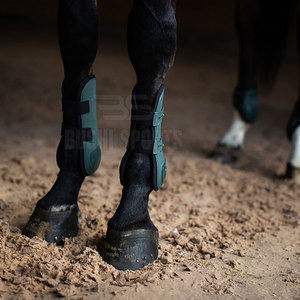 Protège-tendons respirants pour chevaux offrant un soutien fiable des jambes et des protections durables pour l'équitation en extérieur - Product Image 6