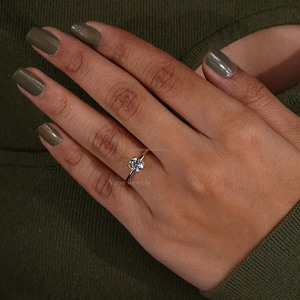 แหวนเพชรทรงบริลเลียนต์เพาะเลี้ยงในห้องปฏิบัติการ ทองคำขาว 14K แบบสองกรงเล็บ ดีไซน์ทันสมัย รับรองโดย IGI สไตล์หรูหรา - Product Image 1
