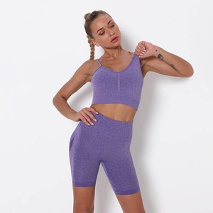 Conjunto deportivo de dos piezas para mujer, de algodón, para gimnasio y fitness, bra y shorts sin costuras, ropa de yoga, shorts de cintura alta para entrenamiento. - Product Image 1