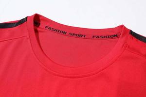 Conjunto de Uniforme Deportivo Sublimado, Pantalones Cortos Negros, Camiseta Roja, Kit de Running, Diseño Personalizado OEM, Uniforme Deportivo para Correr al por Mayor - Product Image 4