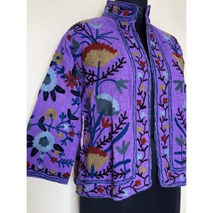 SHYAM EXPORT Abrigo Corto de Mujer con Cuello Mandarín de Terciopelo Floral Morado Bordado a Mano, Manga Larga, 100% Algodón, Ropa de Primavera - Product Image 2