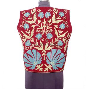 Chaleco Suzani Hecho a Mano para Mujer, Estampado Floral, Tejido, para Primavera/Otoño, con Mangas Cortas - Product Image 4