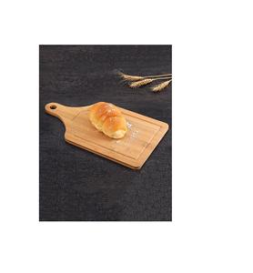 Planche à découper élégante en bois naturel pour comptoir de cuisine moderne, préparation alimentaire, design robuste et durable - Product Image 1
