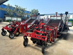 Cosechadora de Patatas y Batatas 4UZL-800 de 70hp, Autopropulsada sobre Orugas, Ancho de Cosecha de 800mm - Product Image 2