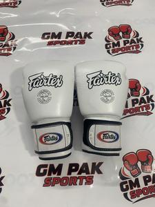 นวมชกมวย Fairtex Style สีขาว รุ่นพรีเมียม สำหรับฝึกซ้อม มวยไทย MMA คิกบ็อกซิ่ง และการฝึกซ้อมแบบสปาร์ริง - Product Image 4