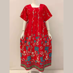 Robe décontractée grande taille pour femme, manches courtes et col carré par Chrysanta - Product Image 5