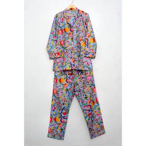 Ensemble de pyjama en coton à col imprimé floral assorti, pyjama long en coton pour femmes, pyjama en coton à boutons sur le devant - Product Image 4