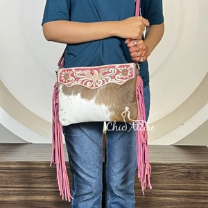 Bolso de Hombro de Cuero Repujado Rosa de Moda con Flecos, Estilo Western con Patrón Floral de Águila, Gran Capacidad, para Damas - Product Image 1
