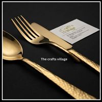 Ensemble de couverts en acier inoxydable écologique finition miroir doré, design minimaliste pour la restauration et les fêtes