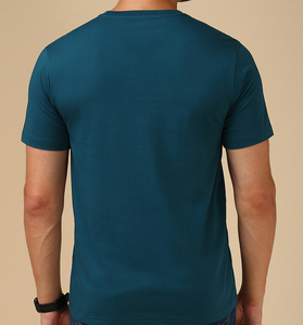 Camiseta de Hombre Personalizada de Alta Calidad OEM, Transpirable, Cómoda, Ecológica, 100% Algodón, Estilo Casual Urbano - Product Image 4