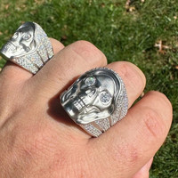 Bague statement en argent sterling 925 de qualité supérieure avec crâne en moissanite et diamants, pierres étincelantes et design large et audacieux