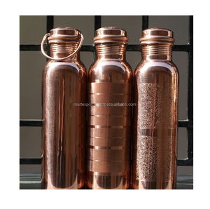 Botella de agua de cobre de alta calidad, ideal para la hidratación diaria, que apoya el bienestar y los hábitos saludables. - Product Image 4