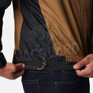 Chaqueta Cortavientos para Hombre con Capucha Ajustable, Resistente al Agua, para Viajes y Deportes - Product Image 4