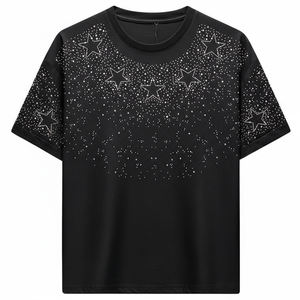 Camiseta Up Felt Custom Star con pedrería, de tela 100% algodón de alto gramaje, con hombros caídos, para ropa urbana. - Product Image 1