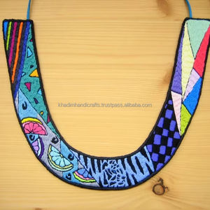 Collar bordado con cuentas de diseñador Pieza hecha a mano llamativa con cuentas de vidrio para eventos nupciales y regalos elegantes - Product Image 1