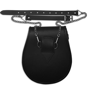 Sporran Escocés de Cuero Premium Hecho a Mano con Panel de Tartán Envejecido Black Watch, 3 Borlas, Estilo Semi-Formal Highland - Product Image 2