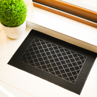 Tapis d'entrée commercial en caoutchouc GeoLattice avec support en PVC antidérapant, motif géométrique en losange, haute résistance
