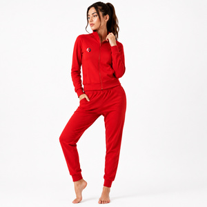 Chándal para mujer que ofrece comodidad ligera, movimiento flexible y un aspecto moderno para entrenamiento en el gimnasio, jogging y momentos de descanso. - Product Image 5