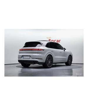 Porsche Cayenne 3.0 2024 con Caja de Cambios Automática, 38,909 km, Asientos de Cuero, Cámara Trasera, Volante a la Izquierda - Product Image 2