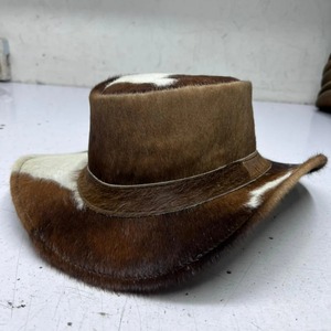 Chapeau haut de forme en cuir de qualité supérieure pour homme, élégant, à couronne haute, accessoire de mode unique pour costumes et événements spéciaux - Product Image 3