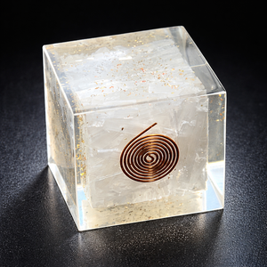 Cube de cristal d'orgone en sélénite naturelle avec générateur d'énergie en spirale de cuivre 5-6 CM, style amour, pierre décorative de guérison faite à la main - Product Image 1