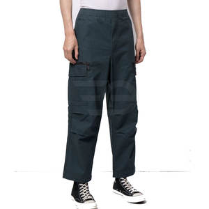 Pantalones de trabajo de alta visibilidad con franjas reflectantes y múltiples bolsillos para construcción, trabajo en carreteras y seguridad en fábricas - Product Image 3