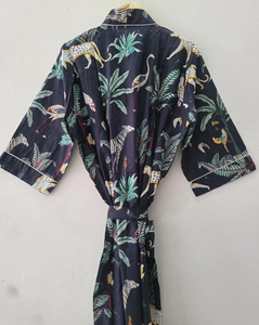 Robe Kimono en Coton Imprimé à la Main Motif Safari Tropical Bleu Marine, Peignoir Midi Respirant Taille Haute pour Femme - Product Image 3