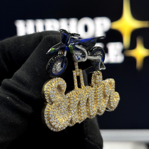 จี้รถมอเตอร์ไซค์ HIPHOP SPARKLE รุ่น Custom Emir ประดับเพชร VVS Moissanite เงินแท้ 925 ชุบโรเดียม/ทองคำ สร้อยคอฮิปฮอป - Product Image 2