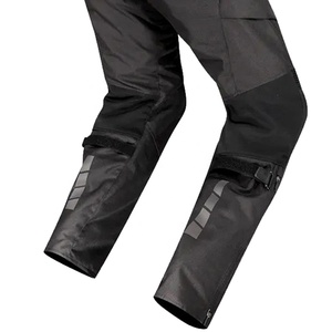 Pantalon de moto en textile adapté à un usage quotidien et en voyage, avec protection CE niveau 1 intégrée - Product Image 5