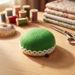 Coussin de poignet AA0080 |   Accessoires de couture à la main ronds |   Bol à fil textile vert avec bordure blanche pour accessoires de couture - Product Image 4