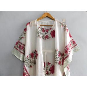 เสื้อคลุมสไตล์โบฮีเมียนทำมือ ผ้าฝ้าย 100% คัฟตันสั้น คอวี ลายพิมพ์บล็อกดอกไม้ เป็นมิตรกับสิ่งแวดล้อม เอวธรรมชาติ คลุมชายหาด ทรงปกติ ใส่ได้ในฤดูร้อน - Product Image 2