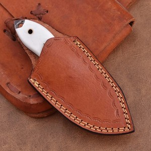 Cuchillo de caza y desollado de hoja fija de acero de Damasco forjado a mano, mango de resina, espiga completa, cuchillo personalizado OEM/ODM, funda de cuero - Product Image 6