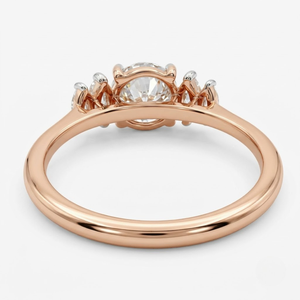 Anillo de Oro Rosa de 18K con Diamante Cultivado en Laboratorio de Corte Redondo de 2.00CTW, Certificado IGI, Banda con Piedras Laterales Marquise - Product Image 4