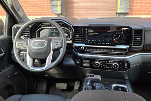 GMC Sierra 1500 Elevated Crew Cab 4x4 2025 - Product Image 5