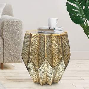 Mesa Auxiliar de Metal Latón Antiguo con Detalles Hechos a Mano para Decoración Interior de Primera Calidad y Acento Clásico en Muebles - Product Image 1