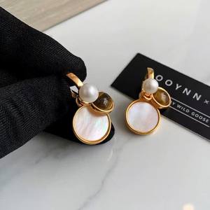 ต่างหูแฟชั่นฤดูร้อนสุดหรูหรา ดีไซน์ห้อยประดับด้วยหินตาเสือ  แบบปรับได้หลายรู  ของใหม่  เครื่องประดับแฟชั่นระดับไฮเอนด์ - Product Image 1