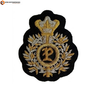 Insignias Bordadas en Tela Resistente, Ecológicas y Personalizables para Promociones de Ropa - Product Image 1