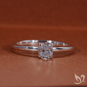 Bague solitaire en or massif 18 carats avec diamant de laboratoire taille coussin allongé de 0,50 carat |   Bague pour femme certifiée IGI, cadeau de mariage - Product Image 1