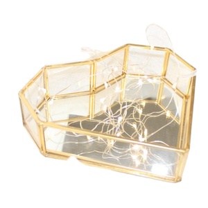 <b>Heart</b> <b>Shaped</b> Mirror Jewelry <b>Box</b> Geometric - Product Image 1