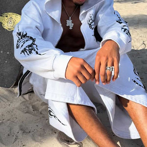 ชุดเซ็ตฮู้ดดี้ซิปเต็มตัวและกางเกงขาสั้นสไตล์วินเทจ ล้างสีแบบแอซิดวอช พิมพ์ลายโลโก้แบบสกรีน DTG พร้อมตกแต่งด้วยคริสตัลสีขาว - Product Image 4