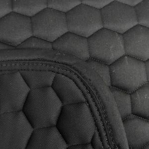 Tapis de selle en tissu sergé de polyester matelassé alvéolé absorbant les chocs pour dressage équin - Product Image 4