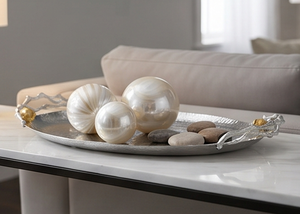 Plateau de service ovale élégant en métal avec poignée décorée de grenades dorées, fait main, poli, style glamour, pour la décoration de table de fête - Product Image 5