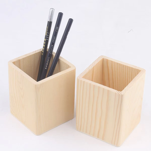 Porte-stylos en bois, fournitures de bureau créatives, étui à stylos en hêtre, décoration de bureau carrée en bois par blossom craft india - Product Image 1