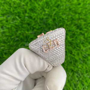 Anillo de Hombre Estilo Hiphop, Chapado en Platino, Plata 925, Letra Inicial Personalizada, con Incrustaciones de Moissanita Color D VVS de 25.62 Quilates, Engaste Pavé - Product Image 3