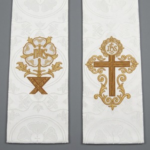 Étole de clergé blanche personnalisée brodée, sangle d'église en polyester, accessoire liturgique 100 % polyester, accessoire de vêtement liturgique - Product Image 5