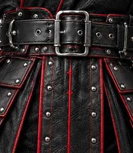 Disfraz de Hombre de Cuero Negro para TV y Cine con Bordado Rojo y Cinturón - Product Image 3