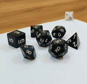 Juego de Dados Poliédricos de Cuerno de Búfalo Natural Hechos a Mano de Primera Calidad para Juegos de Rol, DnD y Juegos de Mesa, Regalo Único para Coleccionistas - Product Image 2