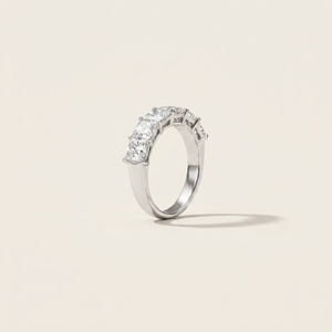 AMBER JEWELS T-20 Anillo de Cóctel Clásico Unisex de Oro Sólido de 14K con Diamantes Cultivados en Laboratorio, Chapado en Oro de 14K, Certificado IGI, Corte de Diamante en Canal - Product Image 3